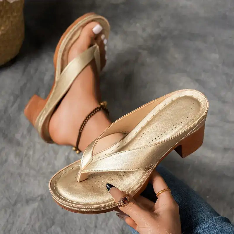 SoleilElegance™ – Tongs à Talon Épais pour un Été Stylé