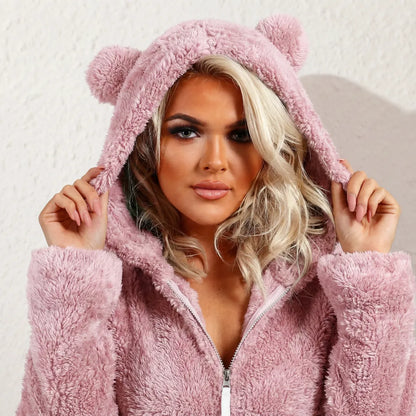 Cozynoa™ Combinaison à capuche en teddy – Confort ultime pour les journées froides