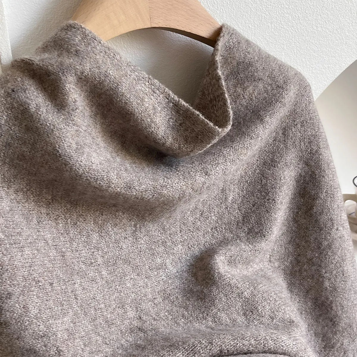 Veloura™ — Châle polaire léger au style intemporel