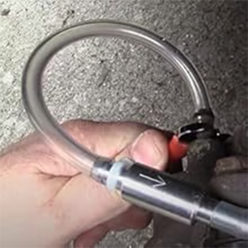 BrakeFlow™ – Tuyau de purge de frein haute précision