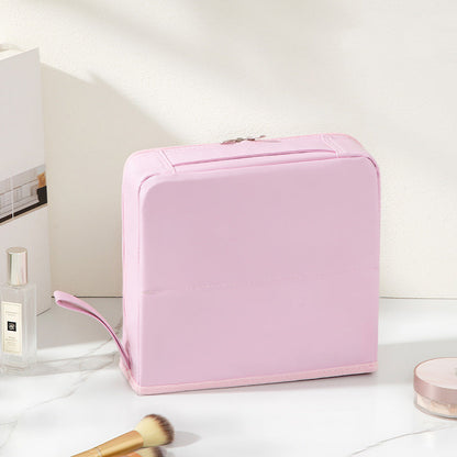 Élanique™ – Trousse de Maquillage Suspendue Élégante